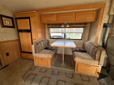 2007 Winnebago Sightseer - Photo 13