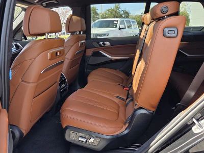 2026 BMW X7 — photo 11 view