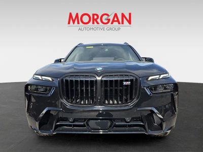 2026 BMW X7 — side profile view