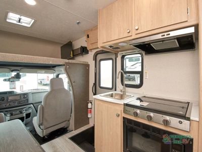 2026 Coachmen RV Leprechaun - Photo 9