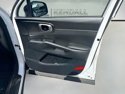2023 Kia Sorento — photo 32 view