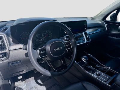 2023 Kia Sorento — photo 7 view
