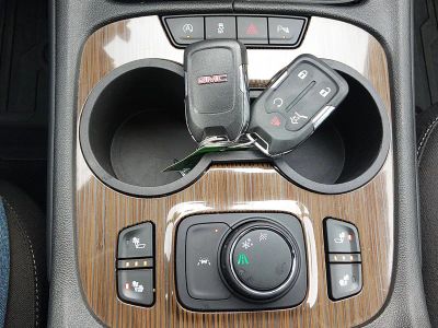 2023 GMC Acadia - Photo 19