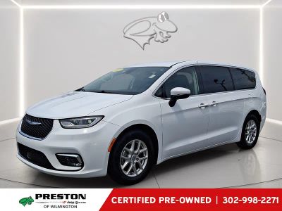 2023 Chrysler Pacifica Touring L in Bright White Clearcoat — front three-quarter view