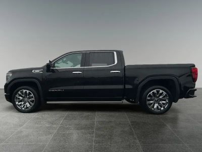 2023 GMC Sierra 1500 — interior view