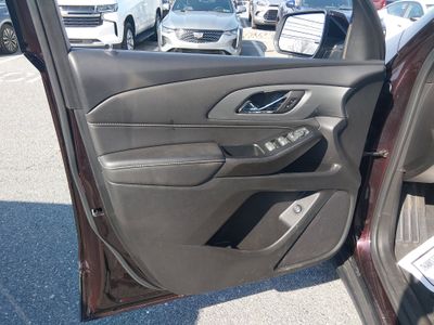 2023 Chevrolet Traverse — photo 14 view