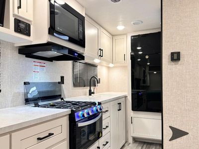 2025 Jayco Jay Flight SLX - Photo 12