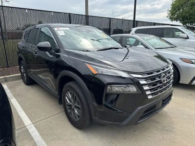 2025 Nissan Rogue - Photo 2
