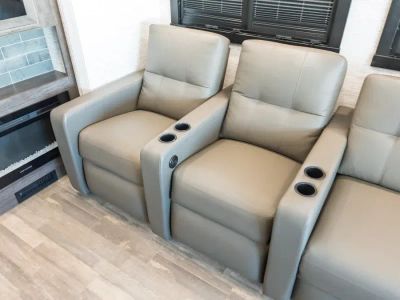 2025 Entegra VISION XL — photo 9 view