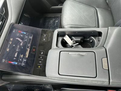 2025 INFINITI QX80 — photo 21 view