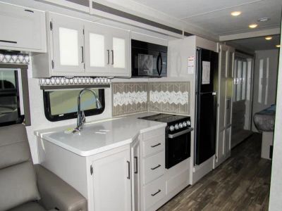2023 Thor Motor Coach HURRICANE - Photo 7