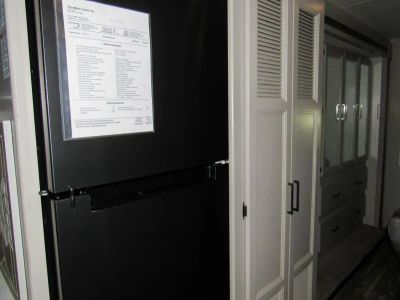 2023 Thor Motor Coach HURRICANE - Photo 13