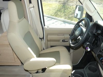 2026 Thor Motor Coach Four Winds — photo 8 view