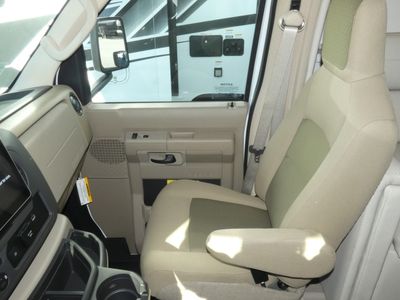 2026 Thor Motor Coach Four Winds — photo 11 view