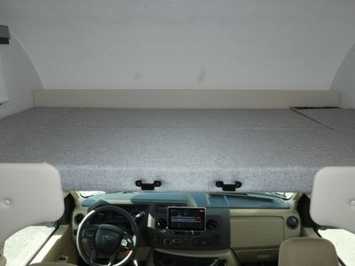 2026 Thor Motor Coach Four Winds — photo 14 view