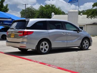 2018 Honda Odyssey — rear three-quarter view