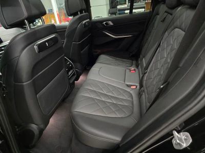 2025 BMW X5 — photo 32 view