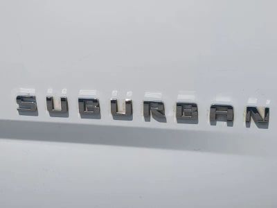2017 Chevrolet Suburban — photo 13 view