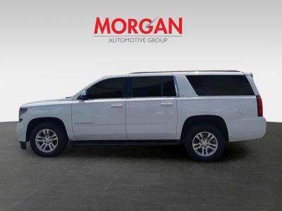 2017 Chevrolet Suburban — photo 8 view