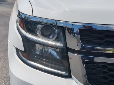2017 Chevrolet Suburban — photo 10 view