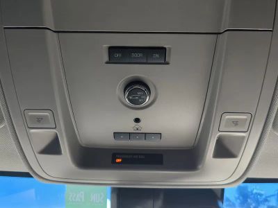 2017 Chevrolet Suburban — photo 26 view