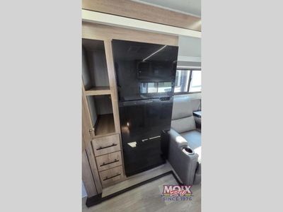 2024 Grand Design Imagine XLS - Photo 14