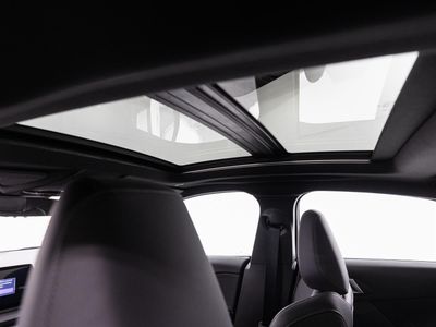 2025 BMW 2 Series - Photo 6