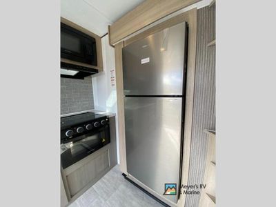 2026 Dutchmen RV Kodiak - Photo 12