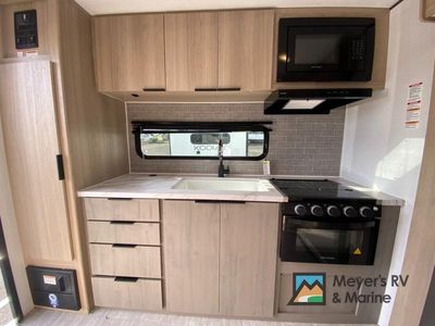2026 Dutchmen RV Kodiak - Photo 8