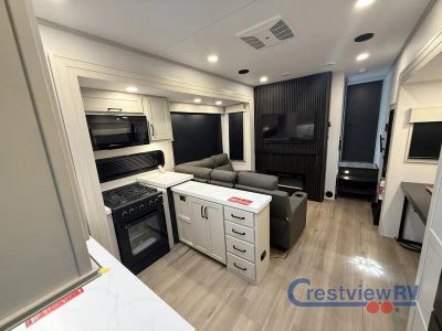 2026 Grand Design Momentum - Photo 7