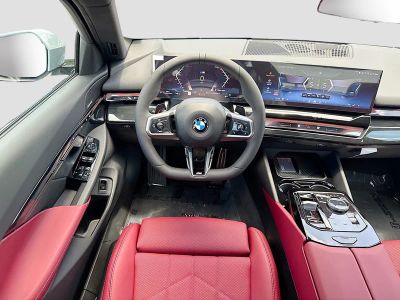 2027 BMW 5 Series — photo 17 view