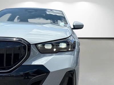 2027 BMW 5 Series — photo 9 view