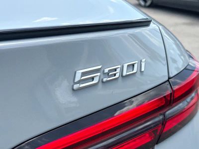 2027 BMW 5 Series — photo 11 view