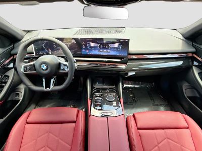 2027 BMW 5 Series — photo 16 view