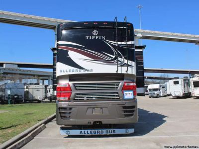 2017 Tiffin 40AP — interior view
