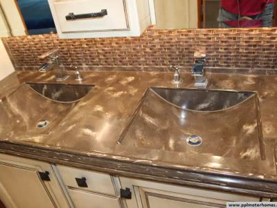 2017 Tiffin 40AP — photo 26 view