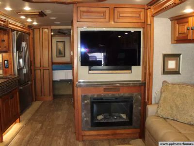 2017 Tiffin 40AP — photo 47 view