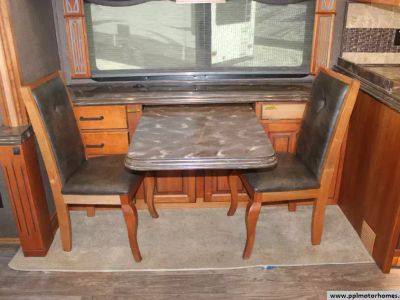 2017 Tiffin 40AP — photo 43 view