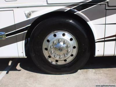 2017 Tiffin 40AP — photo 75 view