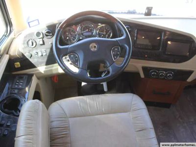 2017 Tiffin 40AP — photo 52 view