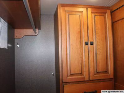 2017 Tiffin 40AP — photo 18 view