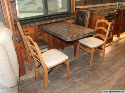 2017 Tiffin 40AP — photo 42 view