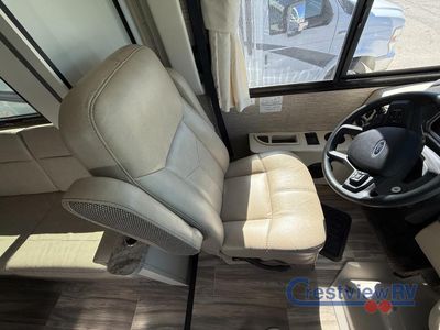 2023 Thor Motor Coach Axis - Photo 5