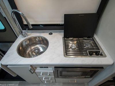 2026 Thor Motor Coach Vegas - Photo 13
