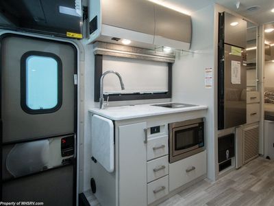2026 Thor Motor Coach Vegas - Photo 10