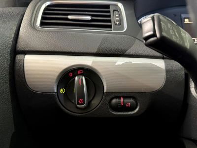 2013 Volkswagen Jetta — photo 27 view