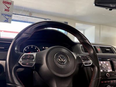 2013 Volkswagen Jetta — photo 24 view