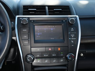 2016 Toyota Camry - Photo 15