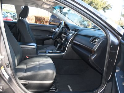 2016 Toyota Camry - Photo 19