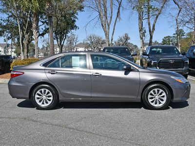 2016 Toyota Camry - Photo 5